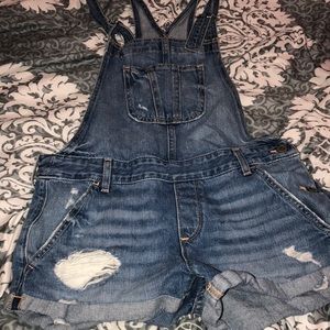 Holister short overalls